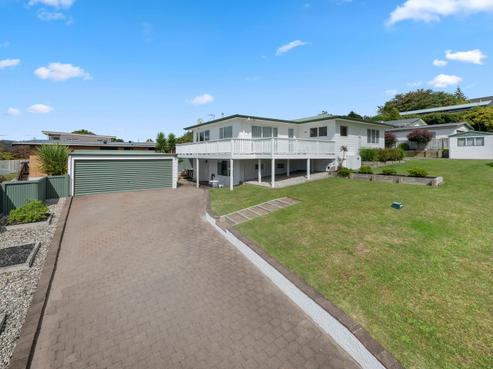 2 Westbourne Avenue, Westbrook