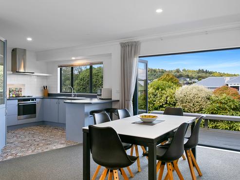 2/94 Harvey Street, Waipahihi