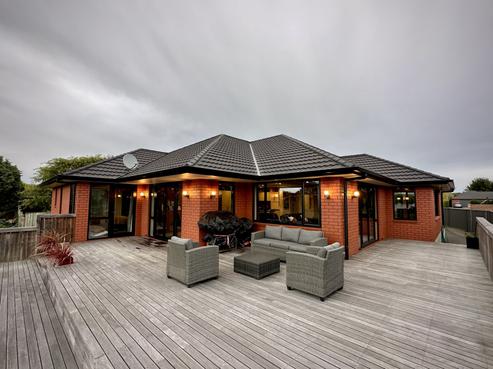 8 Bracken Gable, Rosedale