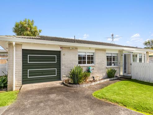 2/55 Clark Road, Pahurehure