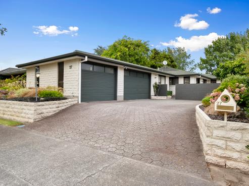 27 Humphries Place, Awapuni