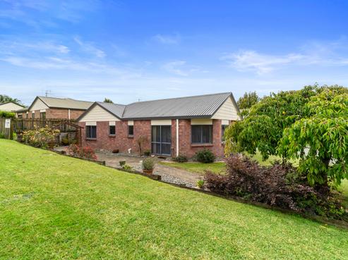 62 Brymer Road, Grandview Heights