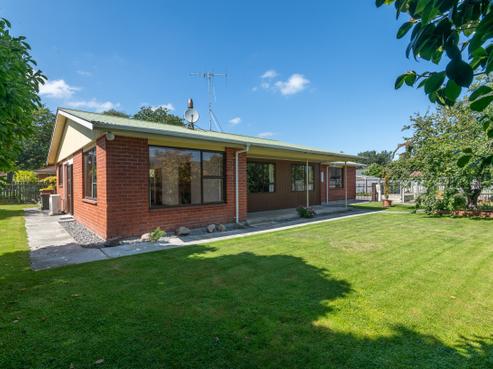 77 Oak Grove, Ashburton