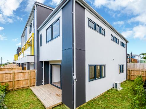 4/43B Waimumu Road, Massey