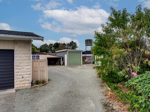 16 Acacia Drive, Levels