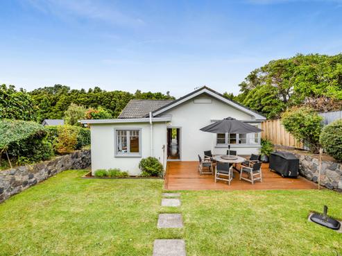 42 Brooklands Road, Brooklands