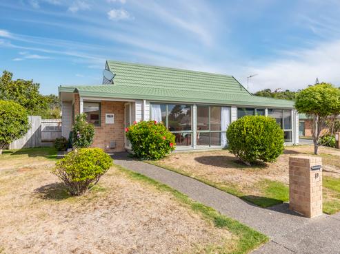 19/17 Redwood Close, Paraparaumu
