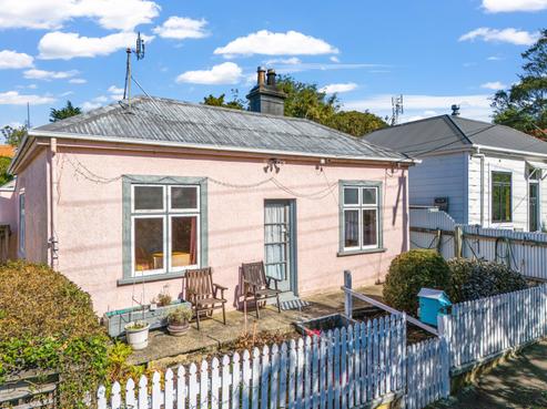 16 Scotia Street, Port Chalmers