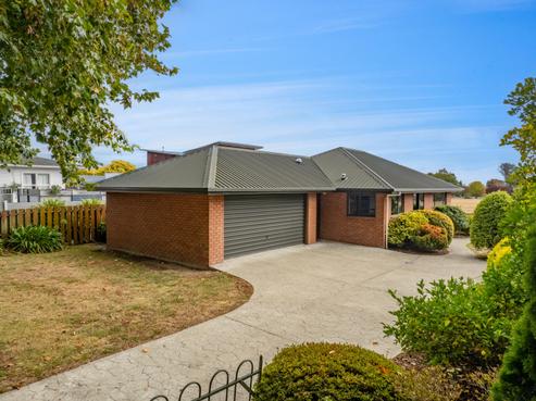 1 Appaloosa Avenue, Richmond