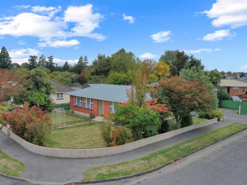 8 Davis Crescent, Netherby