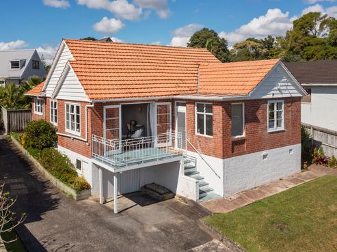16 Hadfield Avenue, Waterview