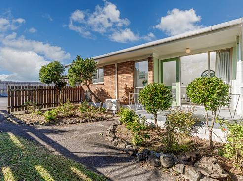 4/236 Te Atatu Road, Te Atatu South