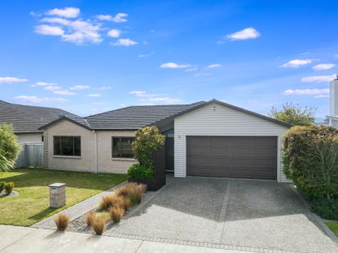102 Te Puia Drive, Aotea