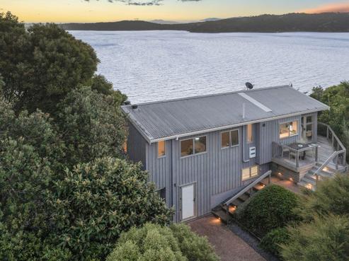 99 Donald Bruce Road, Surfdale