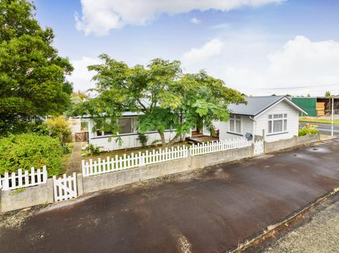 25 Hunia Street, Marton