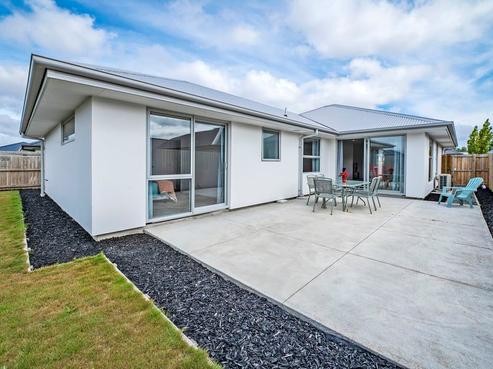 17 Lewis Crescent, Rolleston