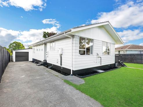 11 Dorendia Place, Clendon Park