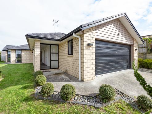 15 Blackwood Crescent, Glenview
