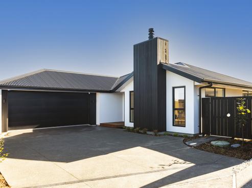 42 Walter Case Drive, Harewood