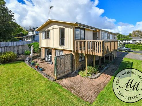 18 Deodar Place, Totara Heights