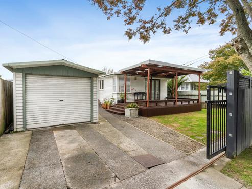 2/44 Scott Road, Papakura
