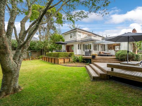 14 Maleme Avenue, Belmont