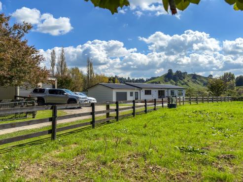 37 State Highway 27, Tirau
