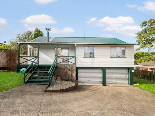 2/23 Tetrarch Place, Totara Vale