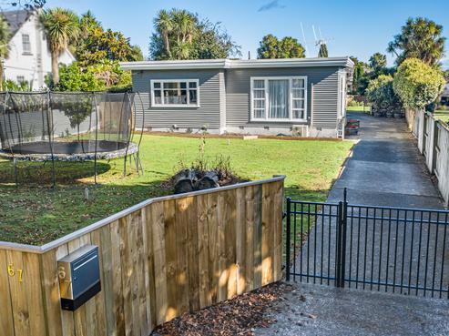 67 Queenwood Road, Levin