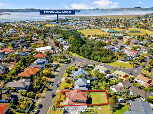8 Belleaire Court, West Harbour