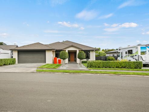 34 Redwood Crescent, Hurdon
