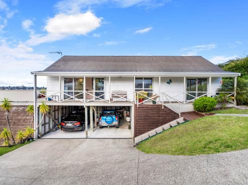 42A Target Road, Totara Vale