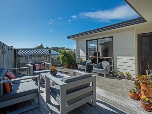 2/32 Charlotte Street, Stanmore Bay