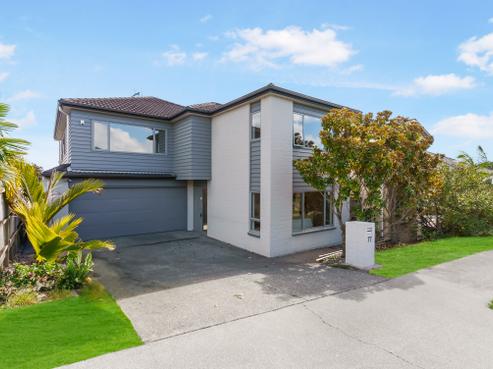 77 Valderama Drive, Flat Bush