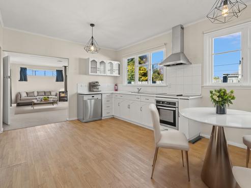 80 South Road, Solway
