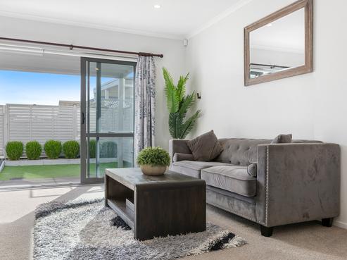 10 Adlam Lane, Manurewa