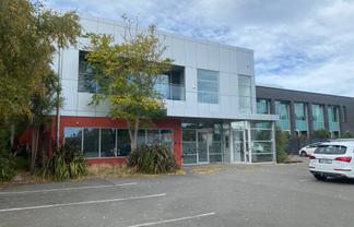 1,099m2* Ferrymead Office Space