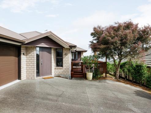 8 Cleeve Close, Huntington