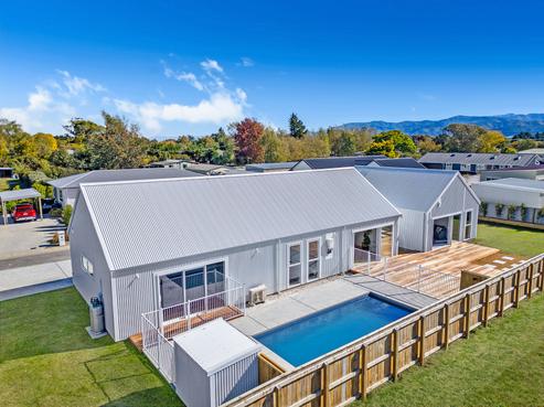 19B Madison Street, Carterton