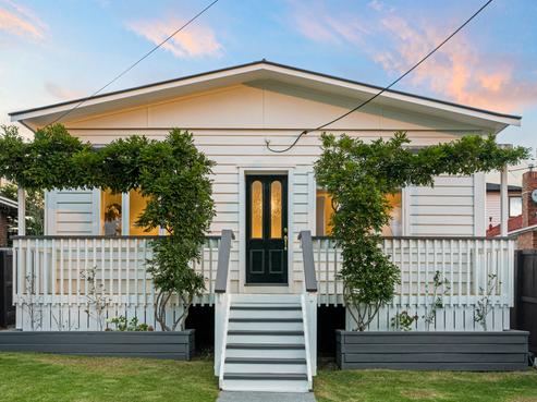142 Hutchinson Avenue, New Lynn