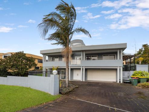 18 Belleaire Court, West Harbour