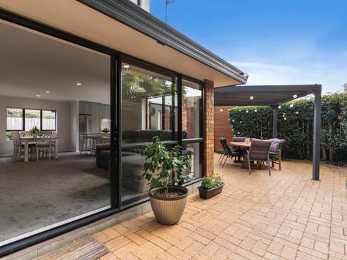 2/39 Oliver Street, Point Chevalier