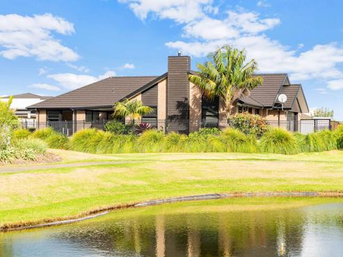 8 Erin Jane Place, One Tree Point