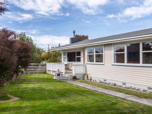 34 William Benton Street, Featherston