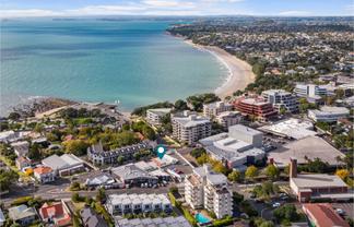 164 Hurstmere Road, Takapuna