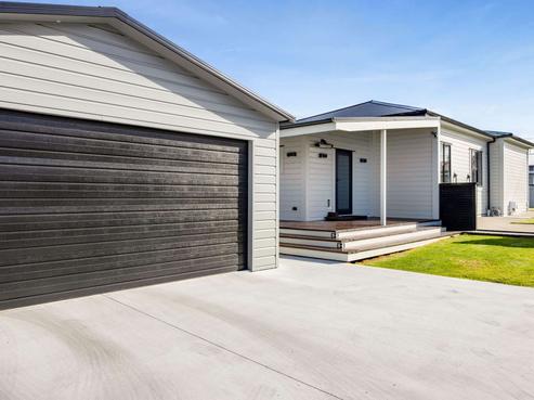 42 Collins Street, Hawera