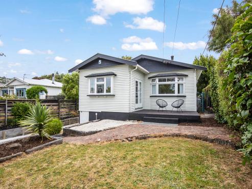 16 Riverview Street, Beckenham