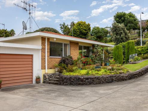 5A Highfield Crescent, Brookfield