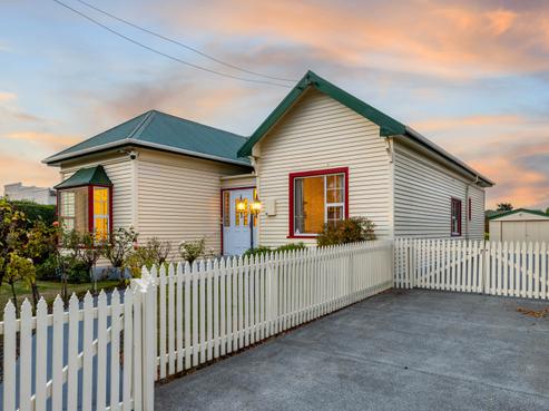 373 Linwood Avenue, Bromley