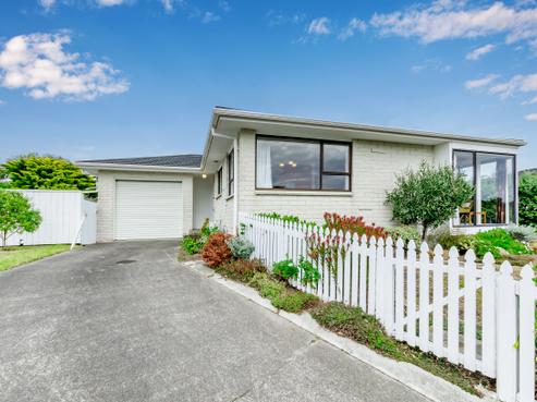2 Malfroy Lane, Raumati Beach